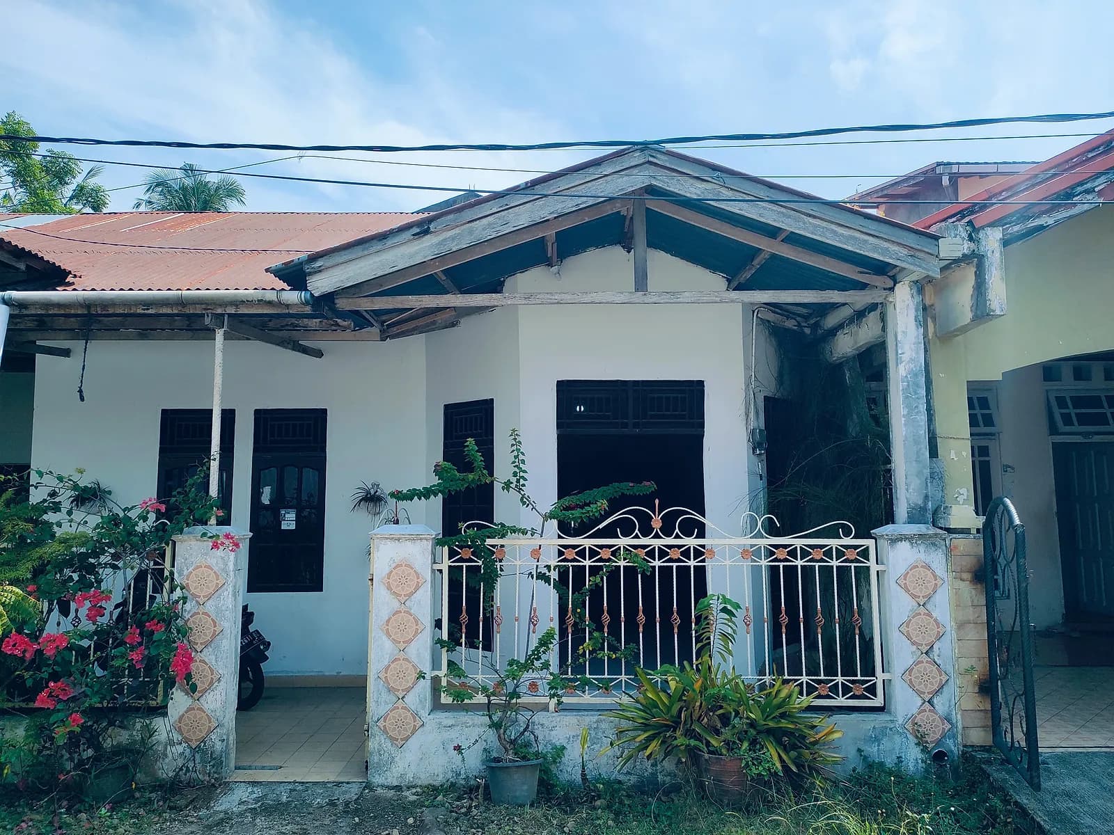 Tampak depan rumah