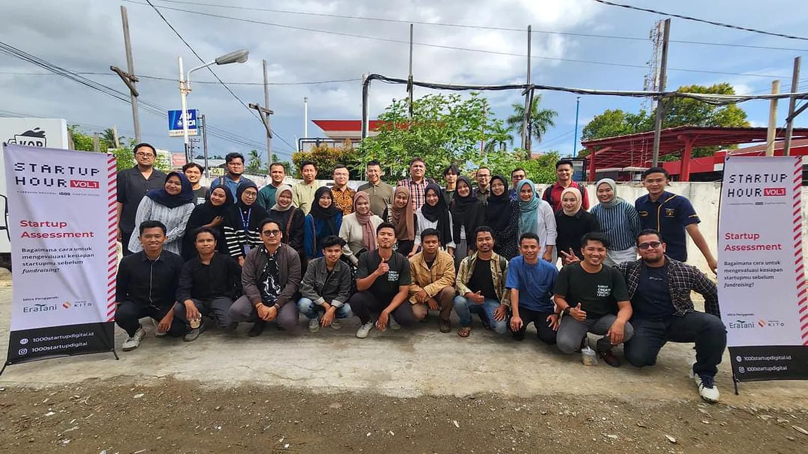 Tim barumahID bersama peserta Startup Hour