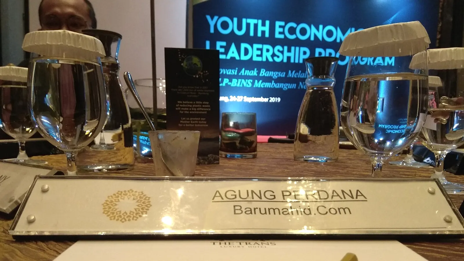 Papan nama barumahID di Youth Economic Leadership Program 2019